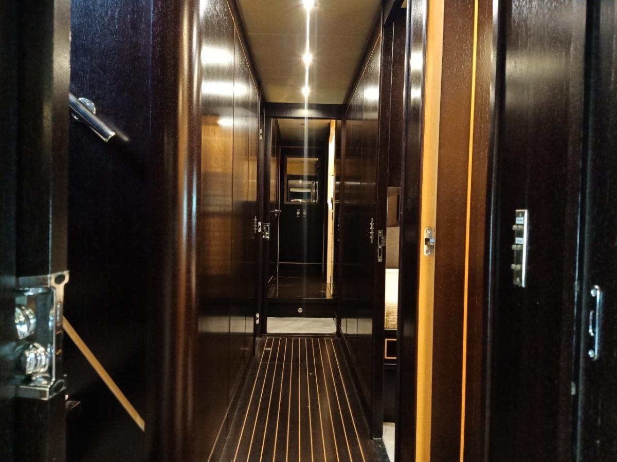 Leopard 90ft